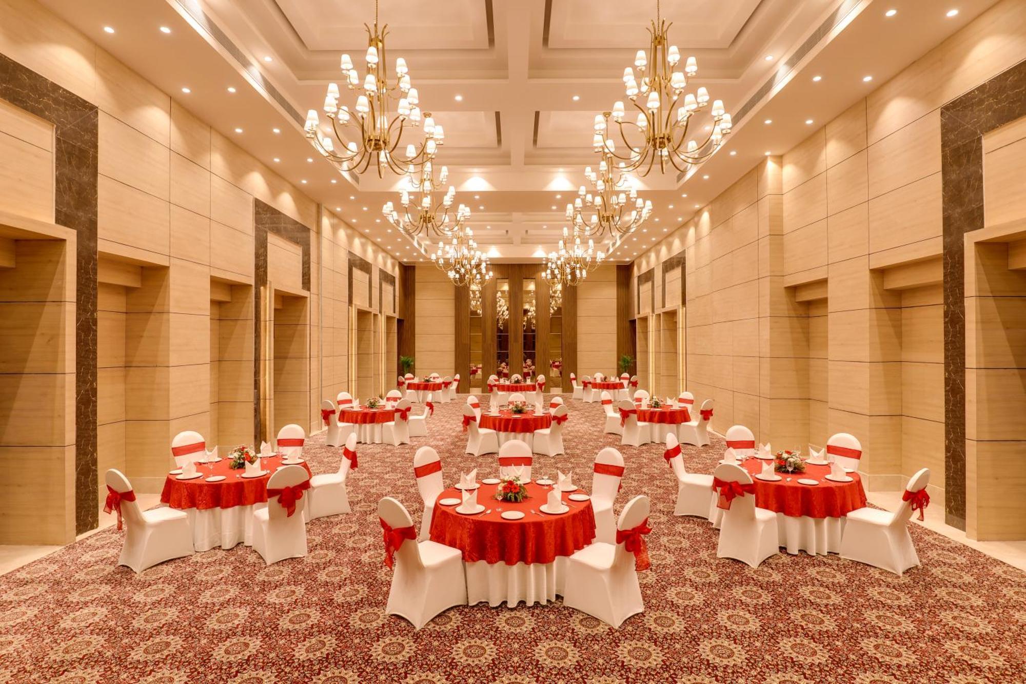 Lemon Tree Hotel, Rishīkesh Εξωτερικό φωτογραφία